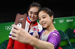 #20 Αθλήτριες αψήφισαν το μίσος Βόρειας και Νότιας Κορέας και έβγαλαν μαζί selfie. 